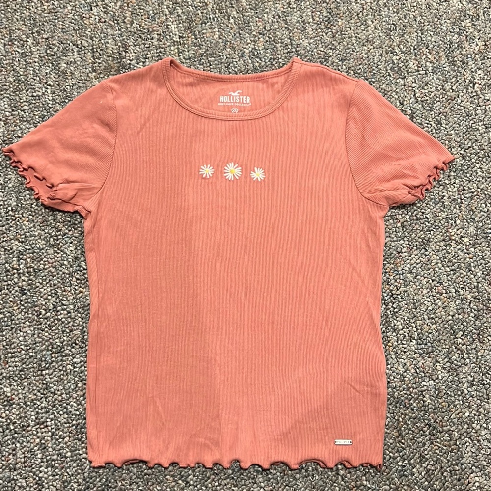 Hollister tee
